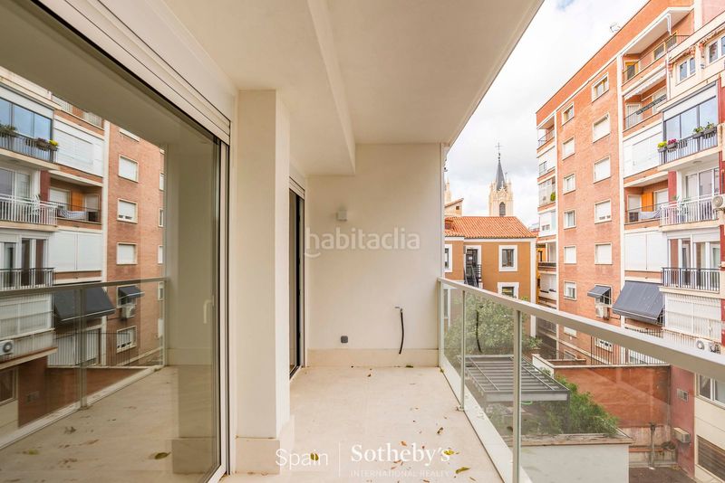 Foto bcb98f0e-ef80-43ef-a643-d128ad3a0fc3. Apartament amb calefacció aparcament a Jerónimos Madrid