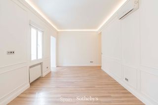 Apartament a Calle de Alcántara