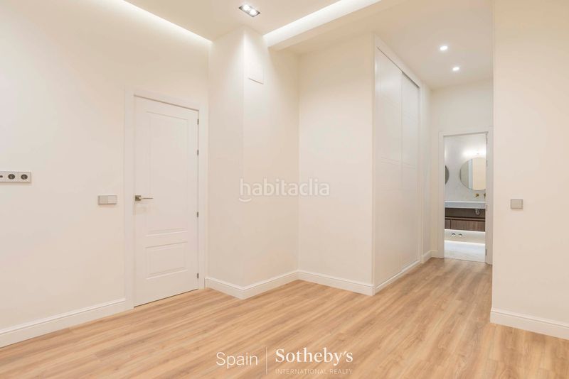 Foto 9b834ec8-f8e2-4932-87b6-046b9c750a5a. Apartament amb calefacció aparcament a Lista Madrid
