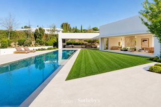Casa  Calle gato. Espectacular villa independiente con piscina en somosaguas, pozu