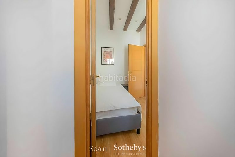 Foto f66f9209-826b-4405-801e-b09a2a4c847c. Apartament amb calefacció a Universidad-Malasaña Madrid