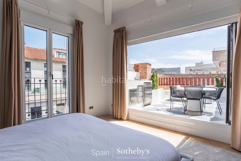 Foto ece55f48-0a8b-4460-a7ca-626ee876285e. Àtic amb calefacció a Cortes-Huertas Madrid