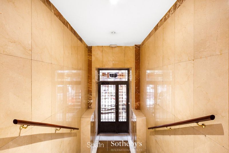 Foto a378eeae-180e-4677-b7dc-9a0e272e73f6. Apartament amb calefacció a Lista Madrid