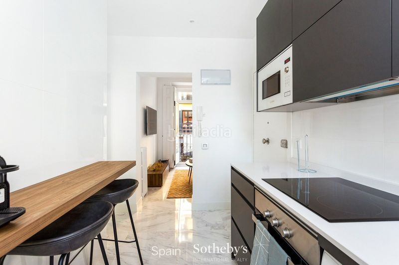 Foto b0b0959a-125c-4aee-bc9c-fd549c37f858. Apartament amb calefacció a Argüelles Madrid