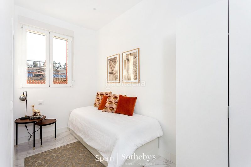 Foto b1fdb616-0b9b-4761-b4fa-c1efe2d38bf1. Apartament amb calefacció a Argüelles Madrid