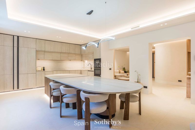 Foto bf2d5d31-210d-46cd-8862-f4d596ec7de9. Apartament amb calefacció a Castellana Madrid