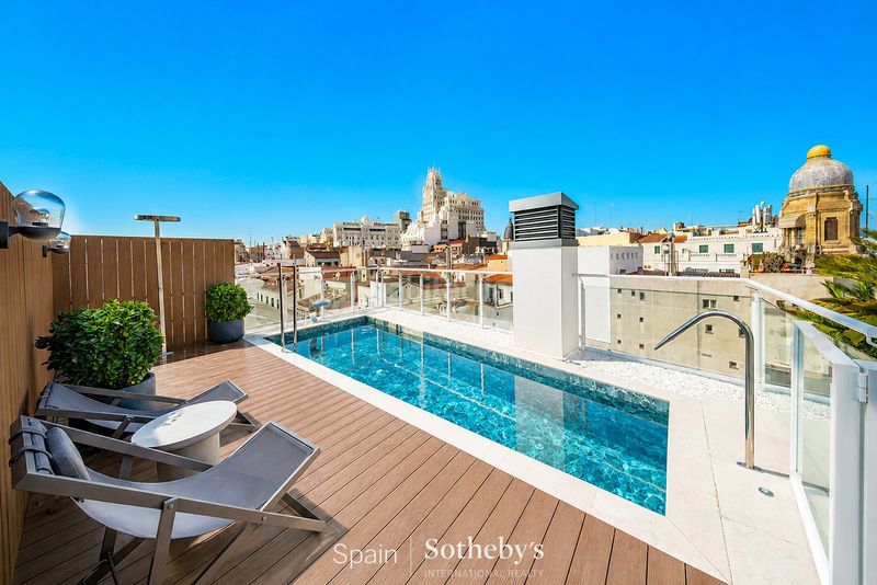 Foto 11312f82-da7f-4489-be95-f103624953a0. Apartament amb calefacció piscina a Cortes-Huertas Madrid