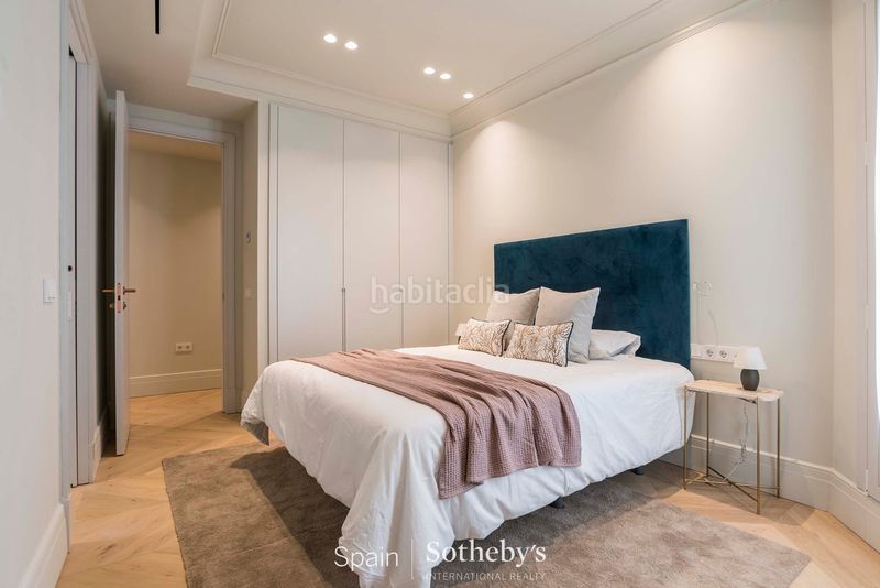 Foto 2fc83921-8411-4f69-a436-56d6cf172b57. Apartament amb calefacció piscina a Cortes-Huertas Madrid