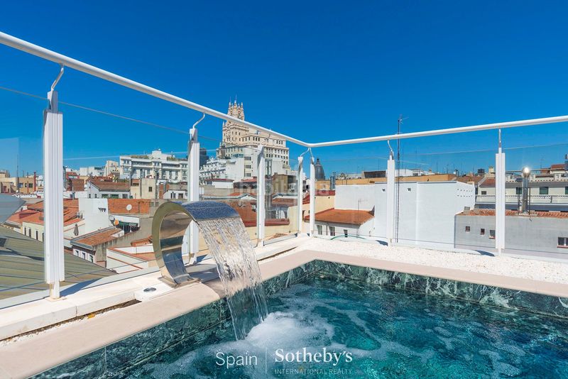 Foto 440592ae-3f26-4a46-a0b1-218692af3d16. Apartament amb calefacció piscina a Cortes-Huertas Madrid