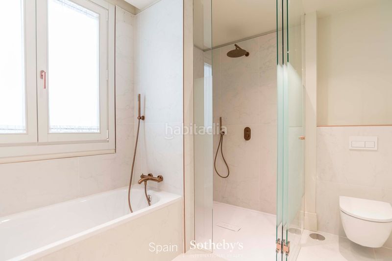 Foto 6e19718a-ca32-4589-87a5-c8d31101a0d5. Apartament amb calefacció piscina a Cortes-Huertas Madrid