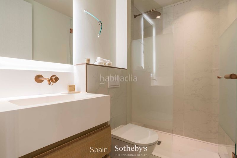 Foto 8ed218a0-a5fd-40b2-8195-36d77ac5d357. Apartament amb calefacció piscina a Cortes-Huertas Madrid