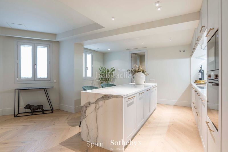 Foto bc32a225-e30e-47c9-b0d0-b3fc623bb1f2. Apartament amb calefacció piscina a Cortes-Huertas Madrid