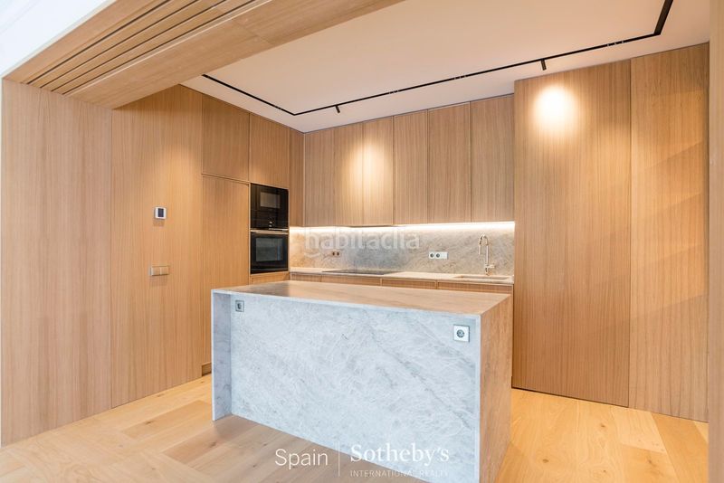 Foto 0a50be95-8b87-4c68-ad53-d967addeff1a. Apartament amb calefacció aparcament a El Viso Madrid