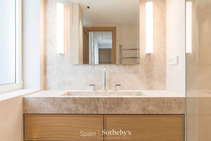 Foto 0f52d63c-9e2e-414f-955e-696e3f7c0071. Apartament amb calefacció aparcament a El Viso Madrid