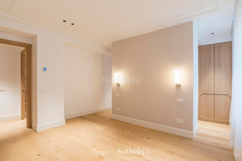 Foto 18c1a6dc-c7e2-489c-9234-6d950ced7e45. Apartament amb calefacció aparcament a El Viso Madrid