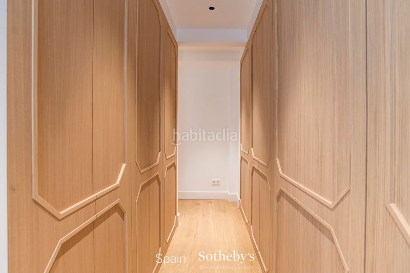 Foto 24aaa86c-1eed-4ca1-bf63-7f7bef16d1ea. Apartament amb calefacció aparcament a El Viso Madrid