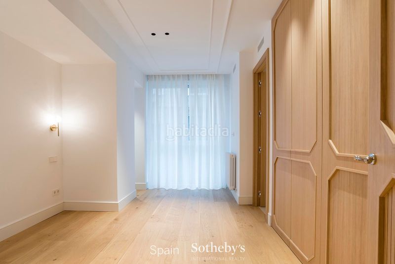 Foto 8842b0c3-e9af-4514-8be9-2ad759dce9a3. Apartament amb calefacció aparcament a El Viso Madrid