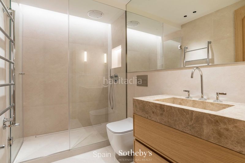 Foto 9077ae77-280d-4b8c-8f72-677d6ebcd486. Apartament amb calefacció aparcament a El Viso Madrid