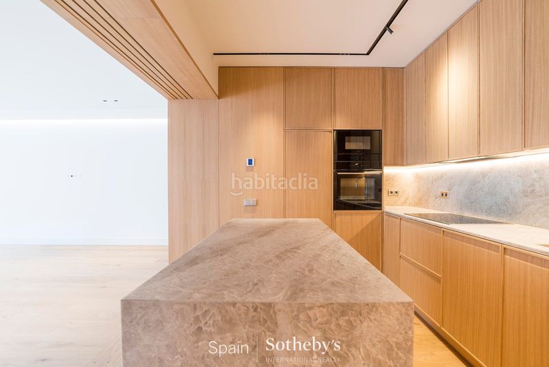 Foto 94c29e26-a6a4-4acb-9d33-ca2547366ff1. Apartament amb calefacció aparcament a El Viso Madrid