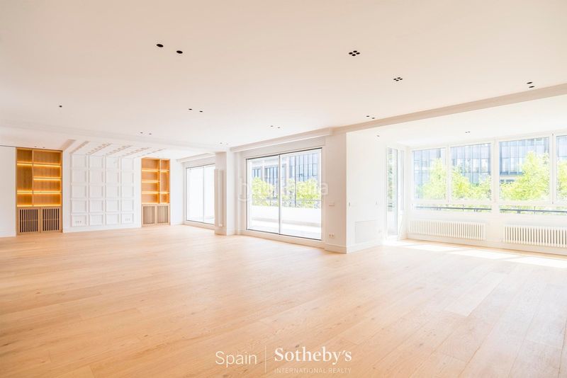 Foto b928938e-be59-45d1-a14e-7d025f063eb2. Apartament amb calefacció aparcament a El Viso Madrid