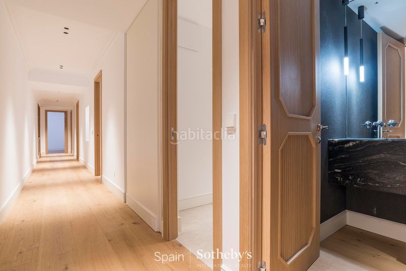 Foto bdb17f41-a692-4a57-98a3-5f0a3ce7641e. Apartament amb calefacció aparcament a El Viso Madrid