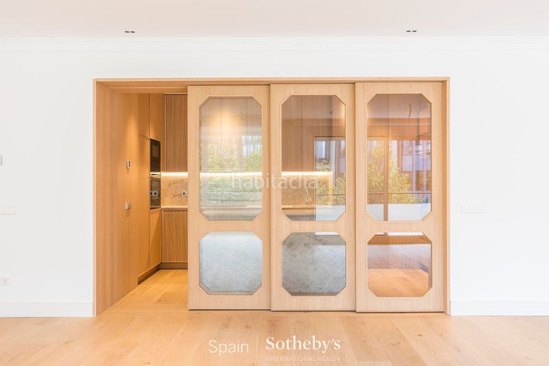 Foto c9f20fc4-9c17-44a8-a77a-d1bb70516bd1. Apartament amb calefacció aparcament a El Viso Madrid