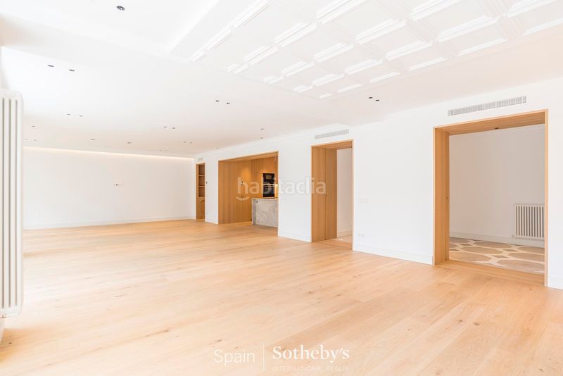 Foto dcab280e-0e6d-42e4-af49-ce17762b2337. Apartament amb calefacció aparcament a El Viso Madrid