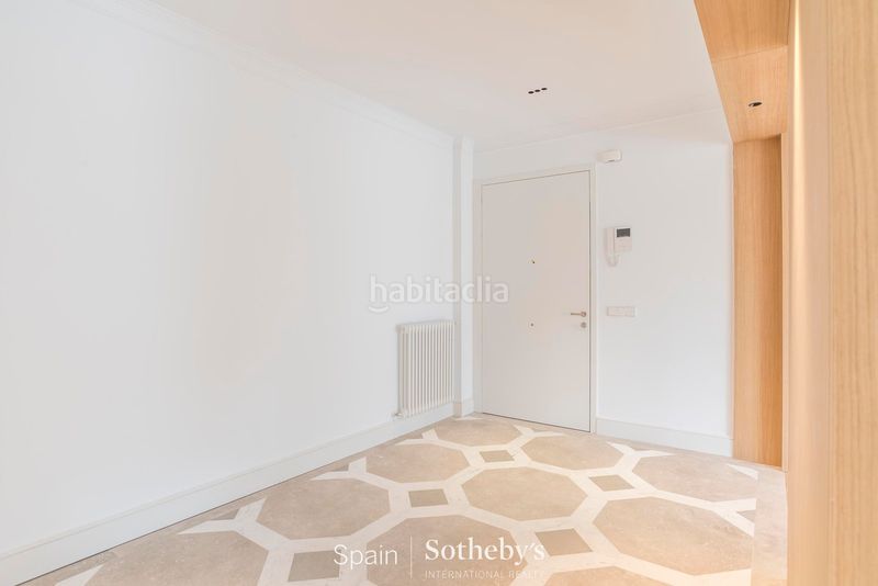 Foto e01b6bb2-d636-4c93-b118-8af216bf5a03. Apartament amb calefacció aparcament a El Viso Madrid