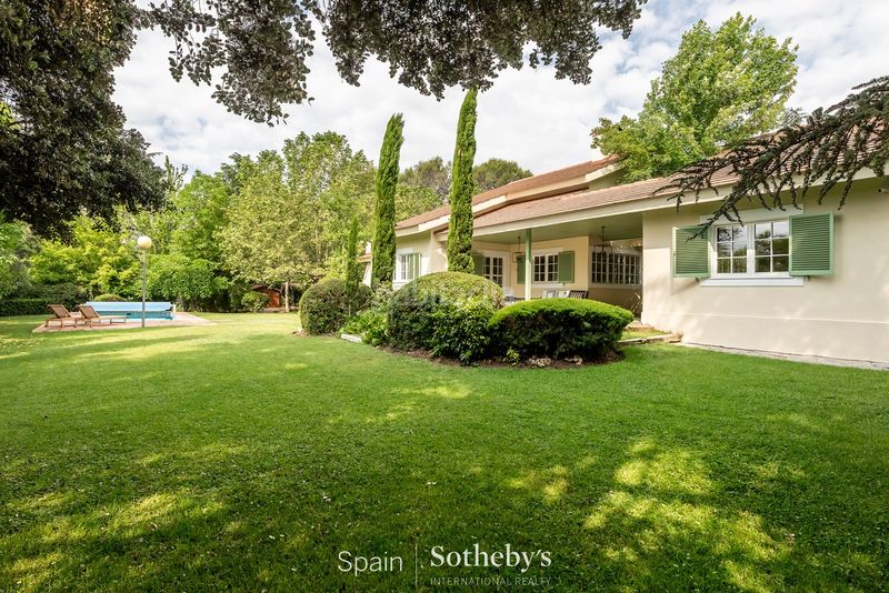 Foto 50dacaee-6849-4d99-b40c-05a547d2732e. Haus mit parking pool in Las Lomas Boadilla del Monte