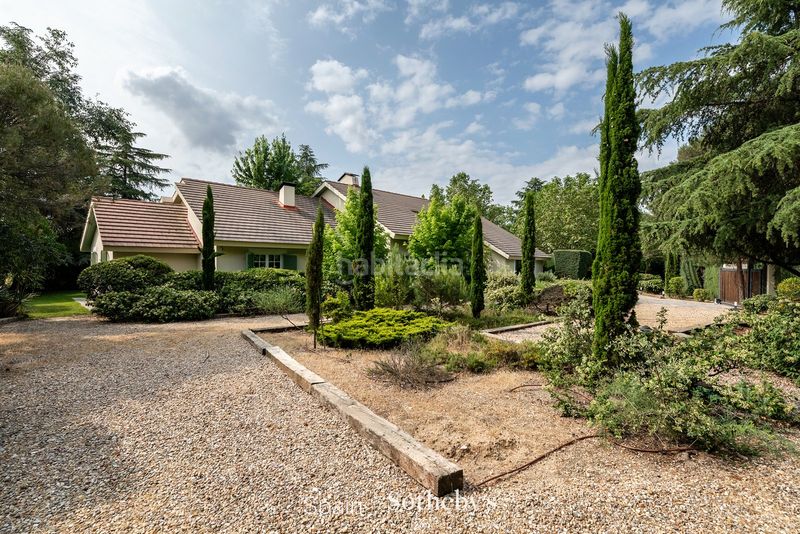 Foto 620f3098-f63a-49da-b536-8f3c485468ec. Haus mit parking pool in Las Lomas Boadilla del Monte