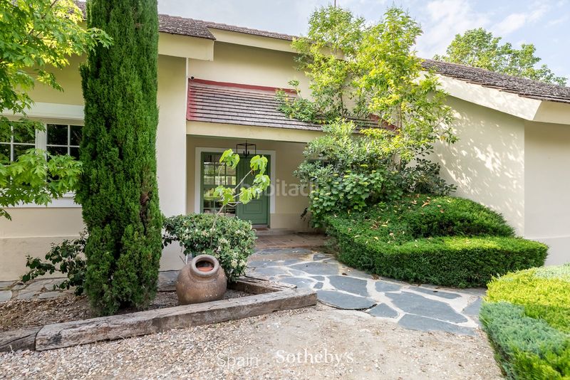 Foto 84b4397f-2b94-4880-a4d2-8ad979ce0707. Haus mit parking pool in Las Lomas Boadilla del Monte