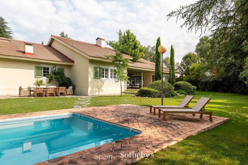 Foto 9e1752b8-219e-425d-aea0-e7fedf330493. Haus mit parking pool in Las Lomas Boadilla del Monte