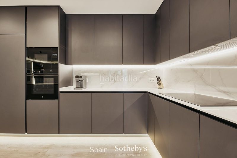 Foto 0462ff4d-0f3a-47ab-8d11-49adbb4efd22. Apartament amb calefacció a Castellana Madrid