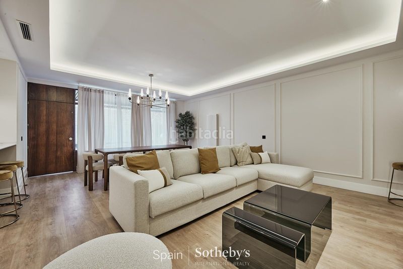 Foto 4ff89673-d460-434e-9372-54f53fe0e5a5. Apartament amb calefacció a Castellana Madrid