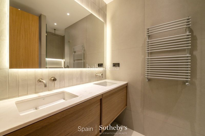 Foto 23fd9029-9af6-4034-93a0-9d04c270d8f4. Apartament amb calefacció aparcament a Castellana Madrid
