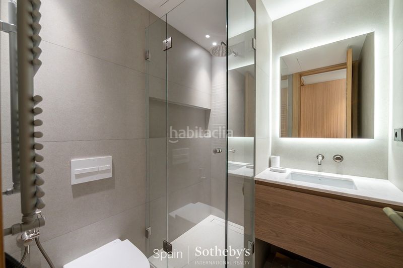 Foto aa85f329-9e38-4389-9c5b-bbb869c60700. Apartament amb calefacció aparcament a Castellana Madrid