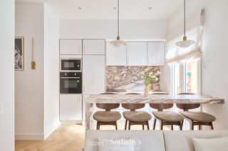 Apartament a Embajadores-Lavapiés. Piso contemporáneo en el centro de madrid