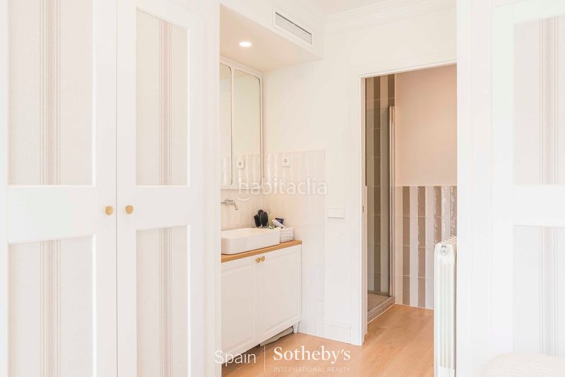 Foto 13cdf0de-cc34-4620-8324-c5b75ee9b3e0. Apartament amb calefacció aparcament a Universidad-Malasaña Madrid