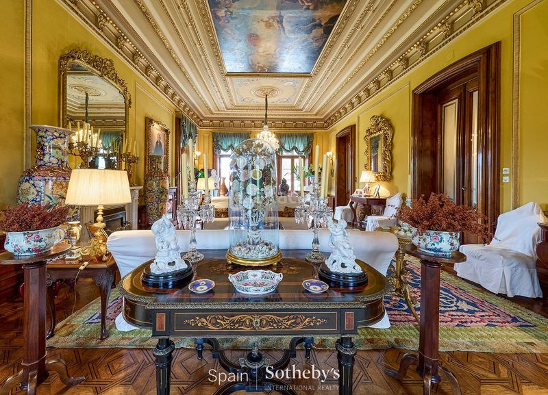 Foto 0bb58569-0499-49d4-9dfb-65db792f247b. Casa amb calefacció aparcament a Somió Gijón