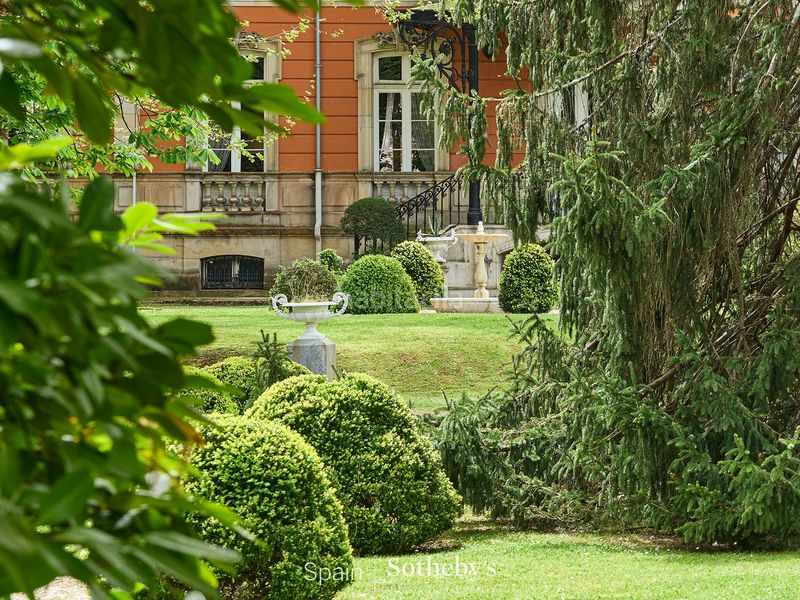 Foto 1271ec42-d2db-4fc2-b4ea-1fa99406a340. Casa amb calefacció aparcament a Somió Gijón