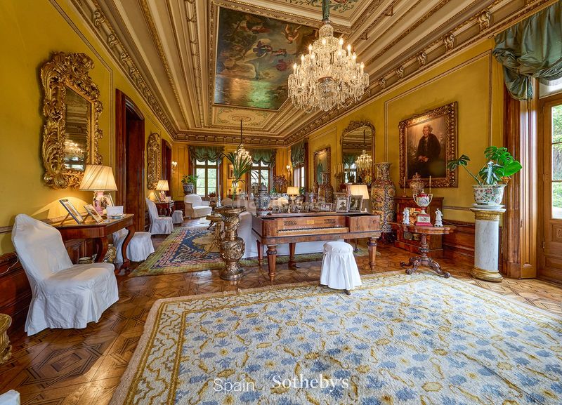 Foto 17719717-274b-4c8a-8f1d-c7260ebfff99. Casa amb calefacció aparcament a Somió Gijón