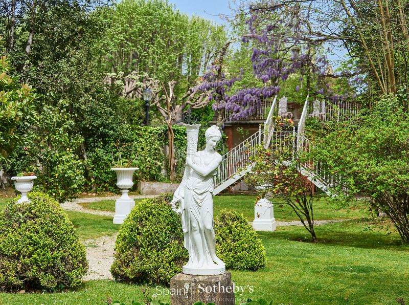 Foto 1d412c0d-cdd5-42ef-b5a5-75e9ef067703. Casa amb calefacció aparcament a Somió Gijón