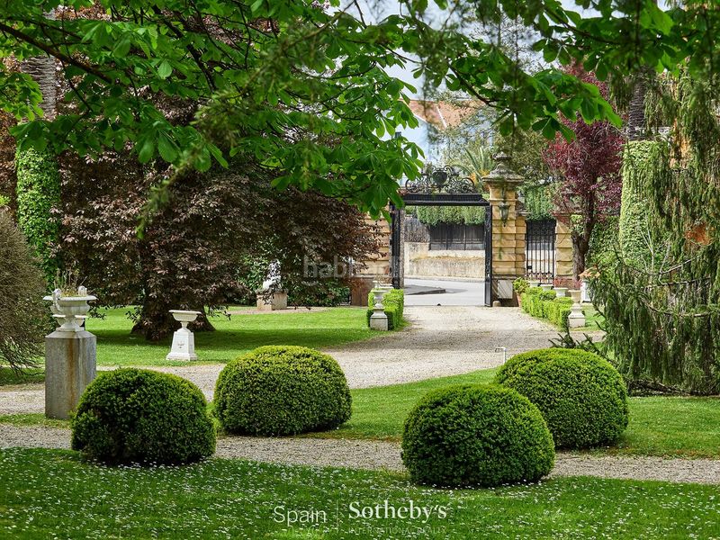 Foto 65bd77a2-45ce-40a7-81ff-4d9666f16e7b. Casa amb calefacció aparcament a Somió Gijón