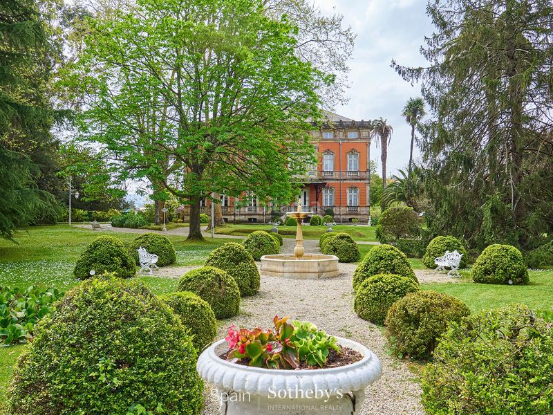 Foto 6ce32836-bad4-44c8-941b-9088781602e8. Casa amb calefacció aparcament a Somió Gijón