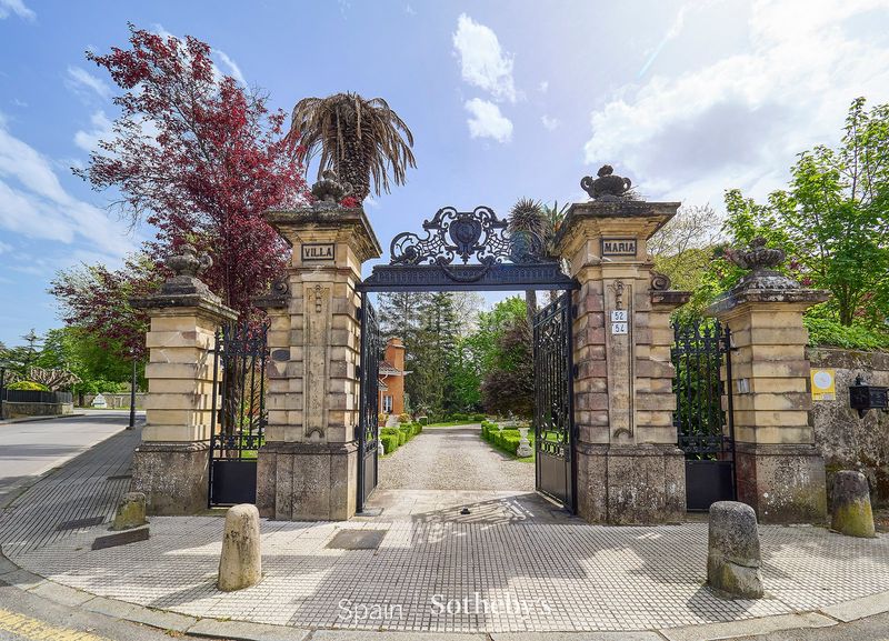 Foto 9fdf6776-eb4a-493a-895e-5121475a0418. Casa amb calefacció aparcament a Somió Gijón