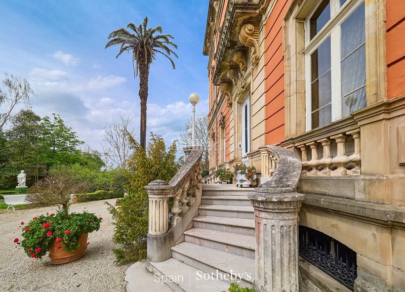 Foto e49df082-8859-4796-b5ad-adcb94bea2bb. Casa amb calefacció aparcament a Somió Gijón