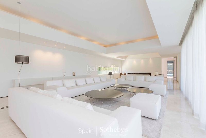 Foto 1b2ae67d-61fd-472d-9f10-b07367bc2f51. Casa amb calefacció aparcament piscina a La Florida - El Plantío Madrid
