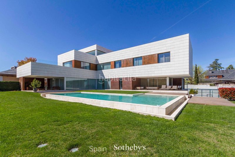 Foto 7d9ee06e-8e2a-453d-bfd4-c6e1decb5c1f. Casa amb calefacció aparcament piscina a La Florida - El Plantío Madrid