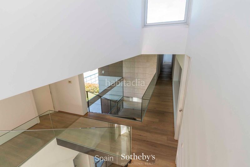 Foto 85ae712c-cd4b-42b5-aba9-808980336893. Casa amb calefacció aparcament piscina a La Florida - El Plantío Madrid