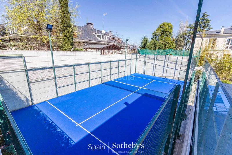 Foto a035a909-6d92-426a-93a3-b476a74d355f. Casa amb calefacció aparcament piscina a La Florida - El Plantío Madrid